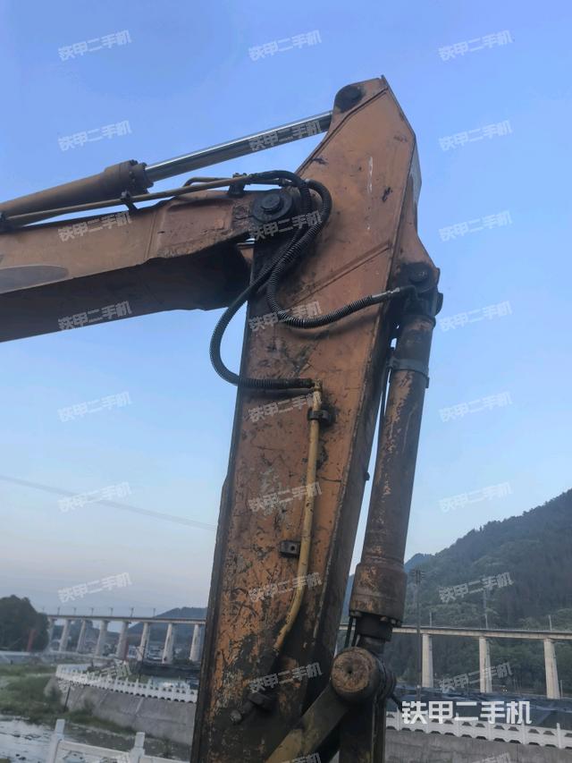 小臂整體右前(工作和回轉(zhuǎn)裝置) 小臂整體右前(工作和回轉(zhuǎn)裝置)