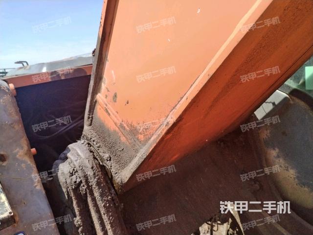 大臂根部?斜視(工作和回轉裝置) 大臂根部?斜視(工作和回轉裝置)