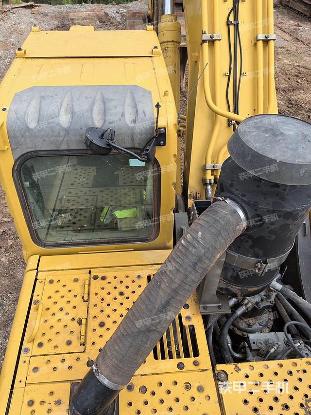 驾驶室顶部（整机外观）