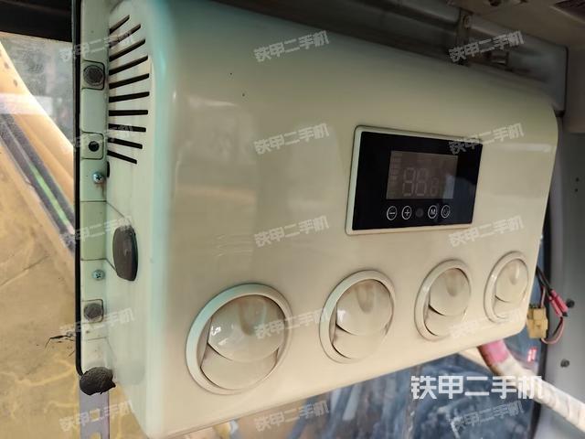 座椅后部(驾驶室部分) 座椅后部(驾驶室部分)