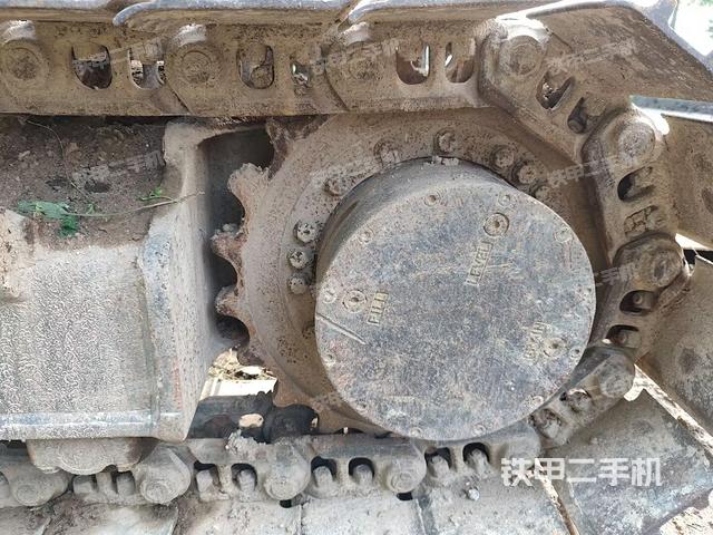 左导向轮(行走机构) 左导向轮(行走机构)