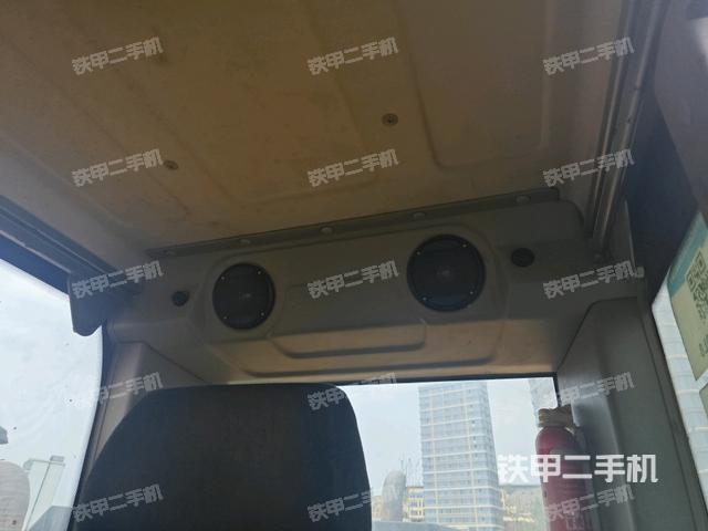 座椅后部(駕駛室部分) 座椅后部(駕駛室部分)