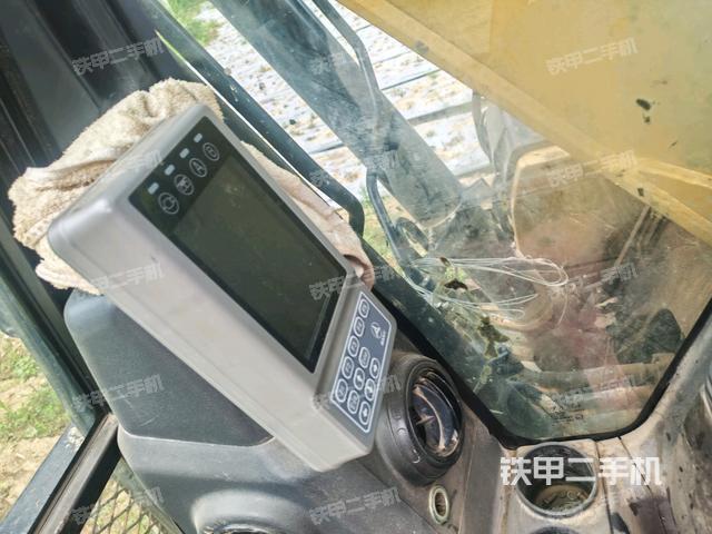 后窗玻璃角標(biāo)(駕駛室部分) 后窗玻璃角標(biāo)(駕駛室部分)