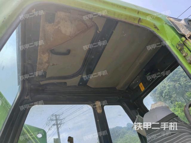 頂棚整體(駕駛室部分) 頂棚整體(駕駛室部分)