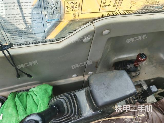 座椅右侧控制台/钥匙门/油门/含右手柄（驾驶室部分）