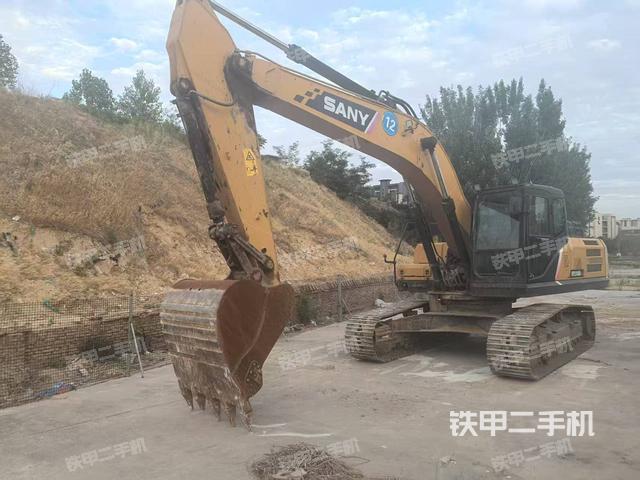 三一重工SY245H挖掘機