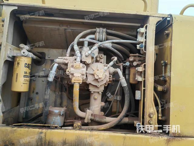 液压泵斜45 左(大件舱室) 液压泵斜45 左(大件舱室)