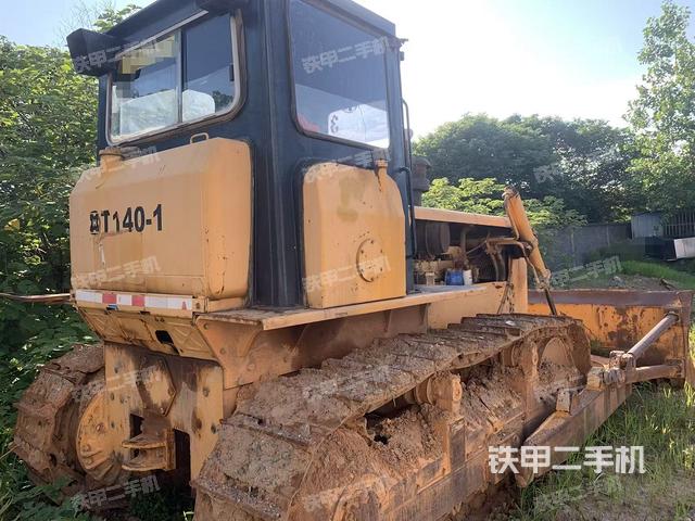 整機(jī)右后45°(設(shè)備外觀及核心部件) 整機(jī)右后45°(設(shè)備外觀及核心部件)