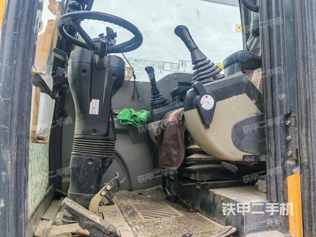 顶棚整体（驾驶室部分）