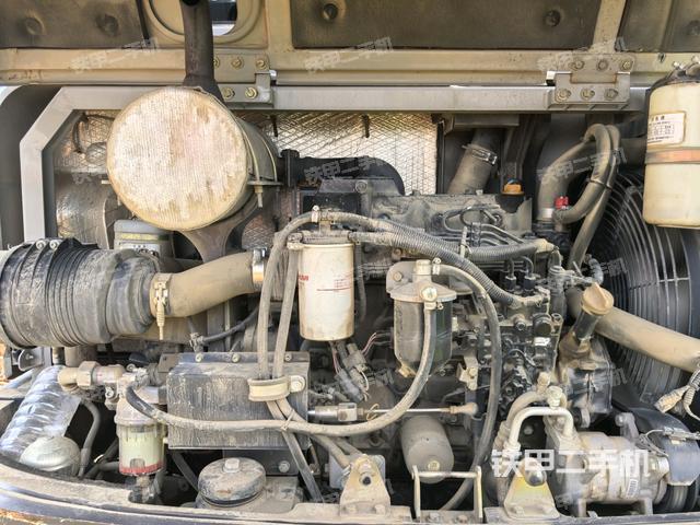 發(fā)動(dòng)機(jī)室(上車部件) 發(fā)動(dòng)機(jī)室(上車部件)