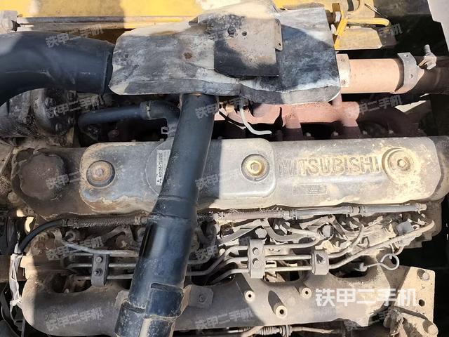 氣門室蓋螺絲特寫(上車部件) 氣門室蓋螺絲特寫(上車部件)