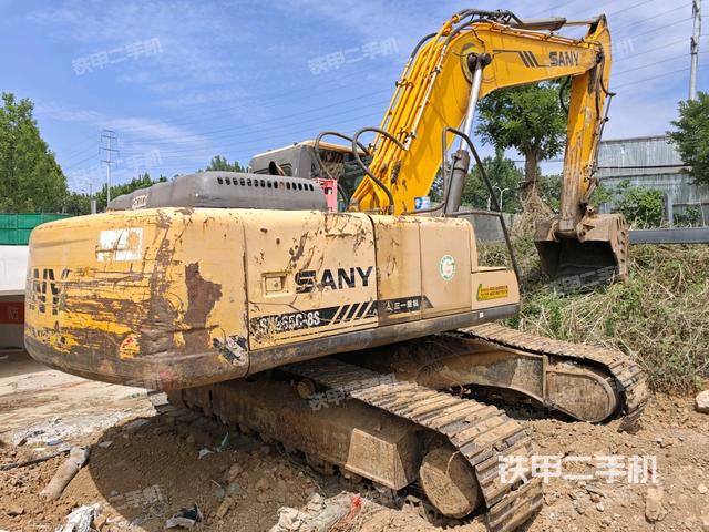 三一重工SY235C-8S挖掘机的设备实拍-第2张实拍照片