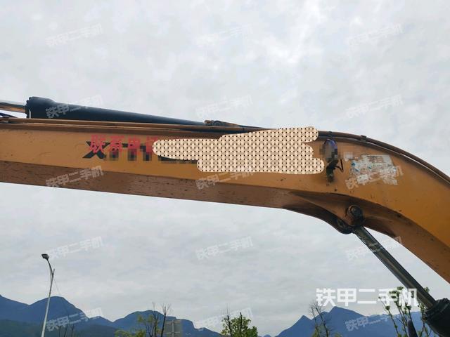 大臂背部俯视（工作和回转装置）