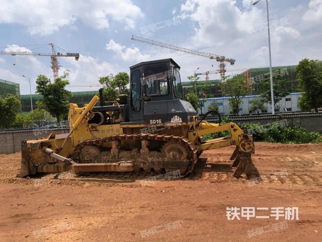 左后45°（推土机整车外观）