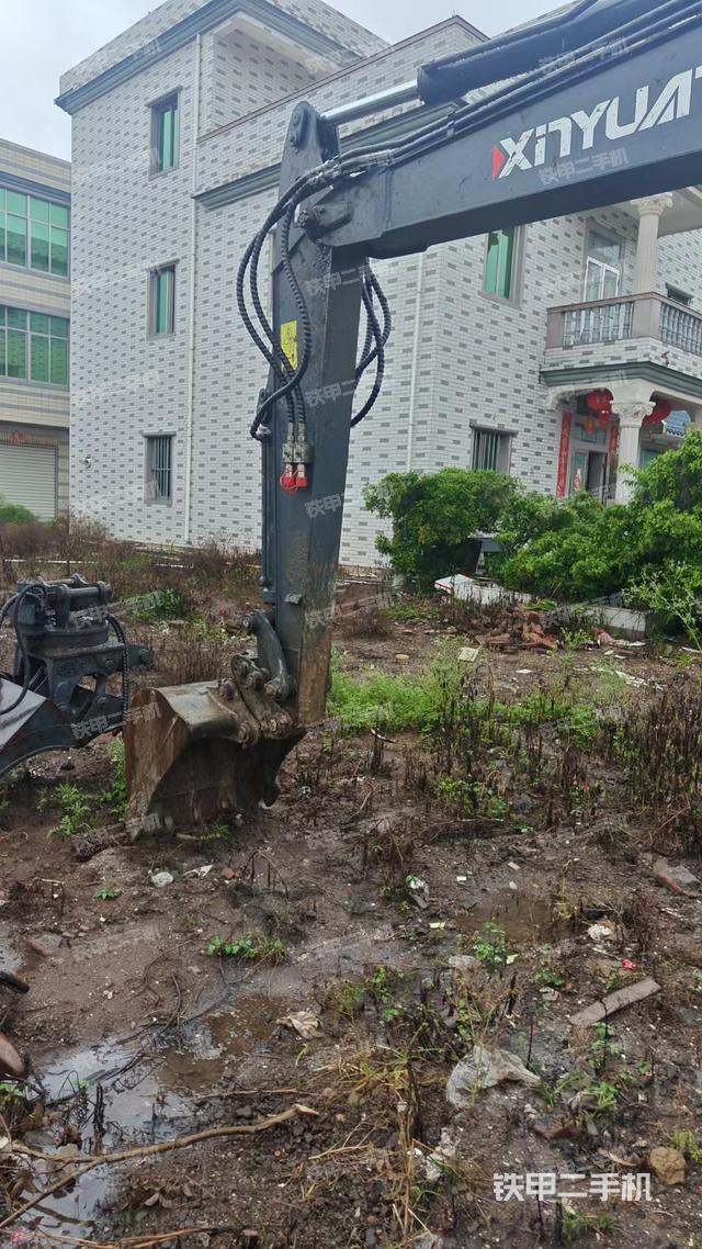 驾驶室顶部（整机外观）