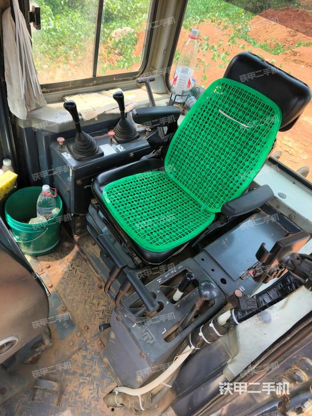 小时表（推土机驾驶室）