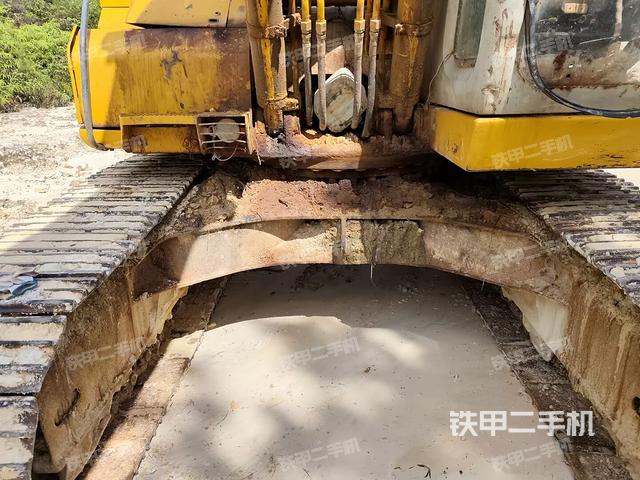 小臂整體右前(工作和回轉(zhuǎn)裝置) 小臂整體右前(工作和回轉(zhuǎn)裝置)