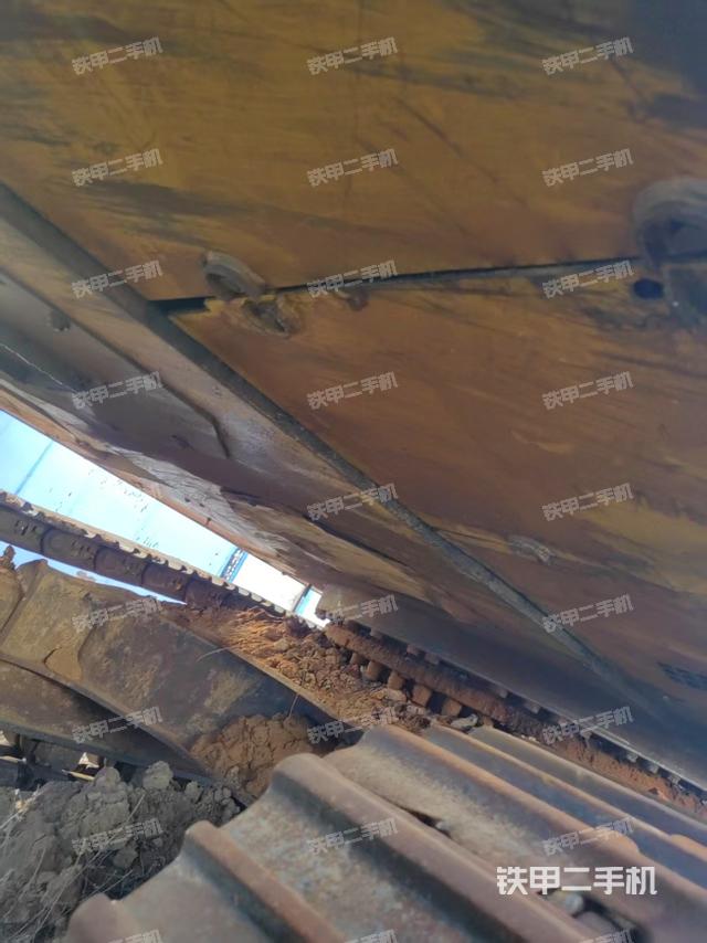 大臂根部?斜視(工作和回轉裝置) 大臂根部?斜視(工作和回轉裝置)
