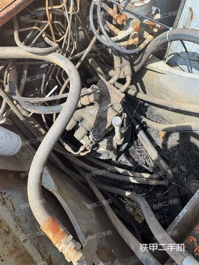 駕駛室頂部俯視(上車部件) 駕駛室頂部俯視(上車部件)
