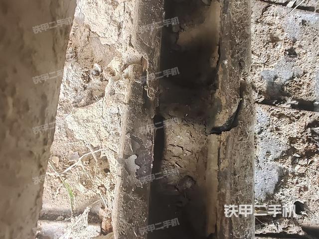 右驅(qū)動(dòng)輪(行走機(jī)構(gòu)) 右驅(qū)動(dòng)輪(行走機(jī)構(gòu))