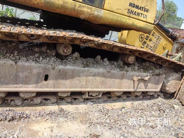 单侧履带整体(整机外观) 单侧履带整体(整机外观)