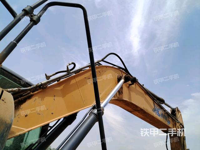 大臂整体 右侧(工作和回转装置) 大臂整体 右侧(工作和回转装置)