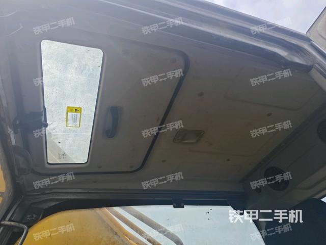 頂棚整體(駕駛室部分) 頂棚整體(駕駛室部分)