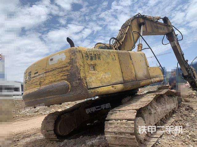 整机右后45°(整机外观) 整机右后45°(整机外观)