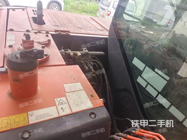 小臂整體左后(工作和回轉(zhuǎn)裝置) 小臂整體左后(工作和回轉(zhuǎn)裝置)