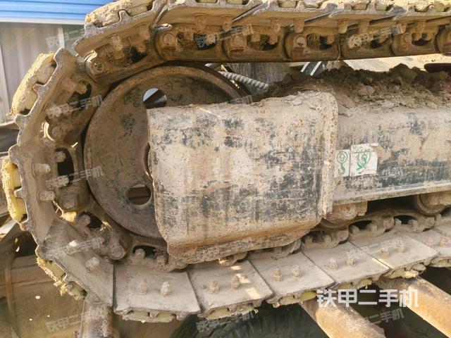 右側(cè)履帶整體?(行走機(jī)構(gòu)) 右側(cè)履帶整體?(行走機(jī)構(gòu))