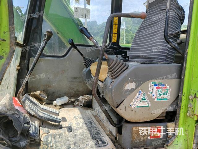 ?駕駛室正側(cè)(駕駛室部分) ?駕駛室正側(cè)(駕駛室部分)