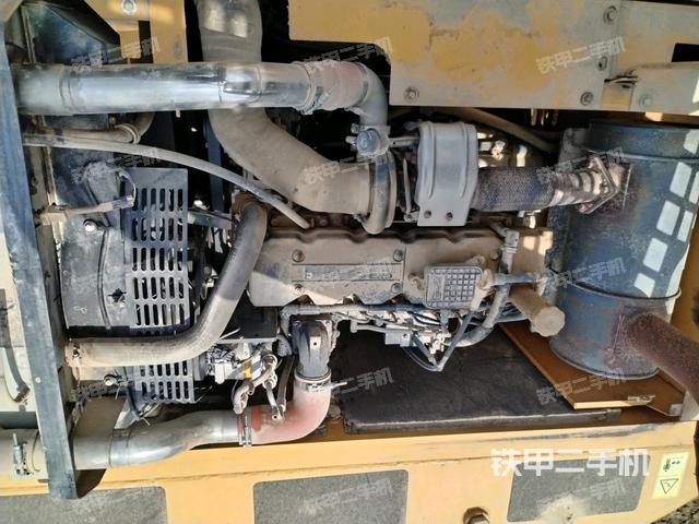 发动机室(上车部件) 发动机室(上车部件)