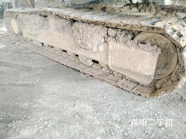 左側(cè)履帶整體?(行走機(jī)構(gòu)) 左側(cè)履帶整體?(行走機(jī)構(gòu))
