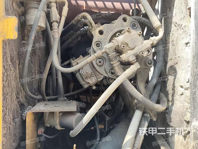 液壓泵斜45?左(大件艙室) 液壓泵斜45?左(大件艙室)