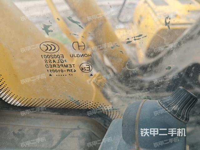 左后方玻璃角標(biāo)(駕駛室部分) 左后方玻璃角標(biāo)(駕駛室部分)