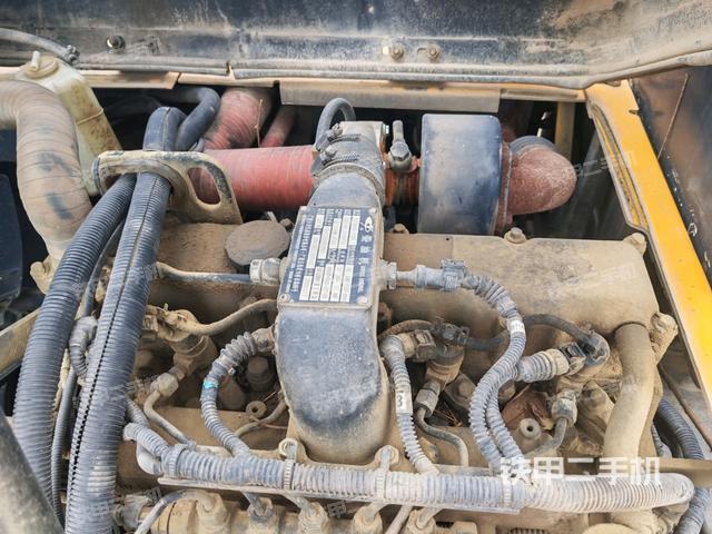 发动机室（上车部件）