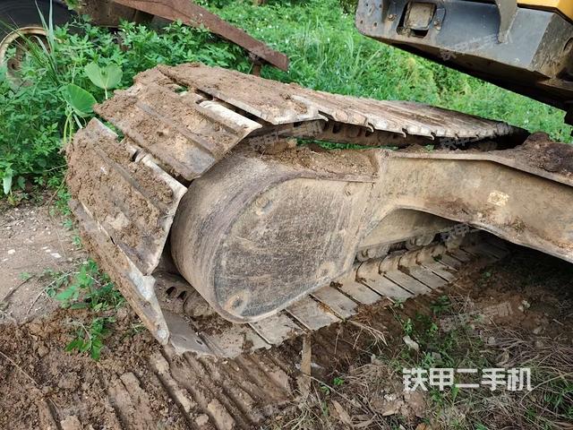 左侧履带整体 (行走机构) 左侧履带整体 (行走机构)