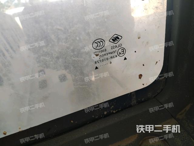 后窗玻璃角標(biāo)(駕駛室部分) 后窗玻璃角標(biāo)(駕駛室部分)