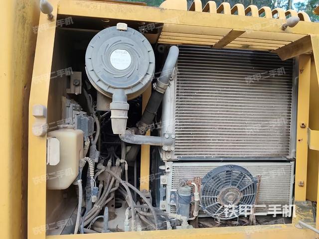 散热器正面(大件舱室) 散热器正面(大件舱室)