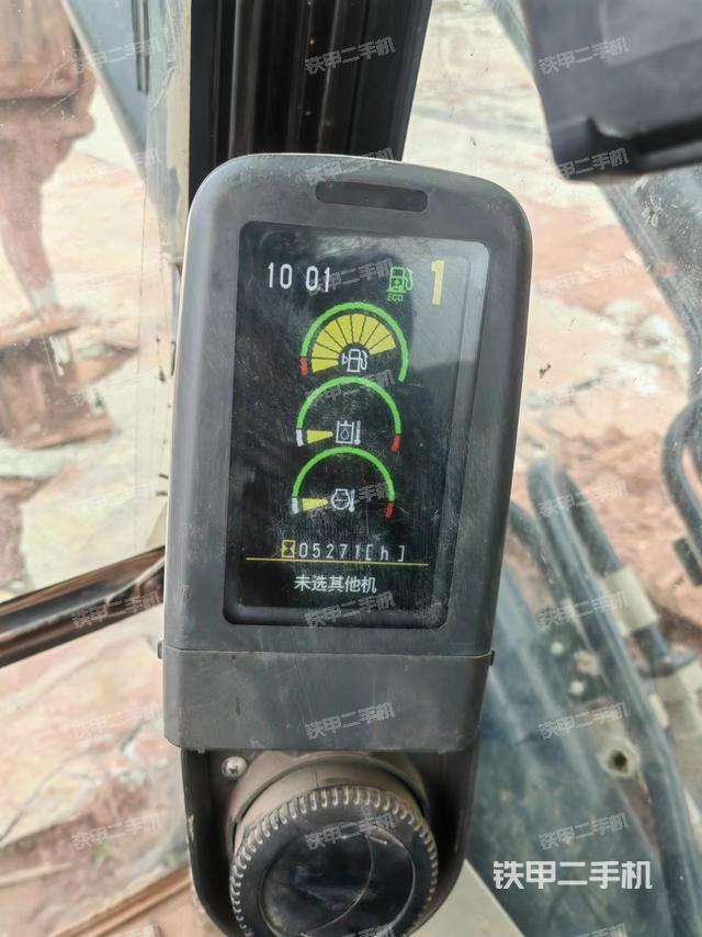 显示屏 (驾驶室部分) 显示屏 (驾驶室部分)