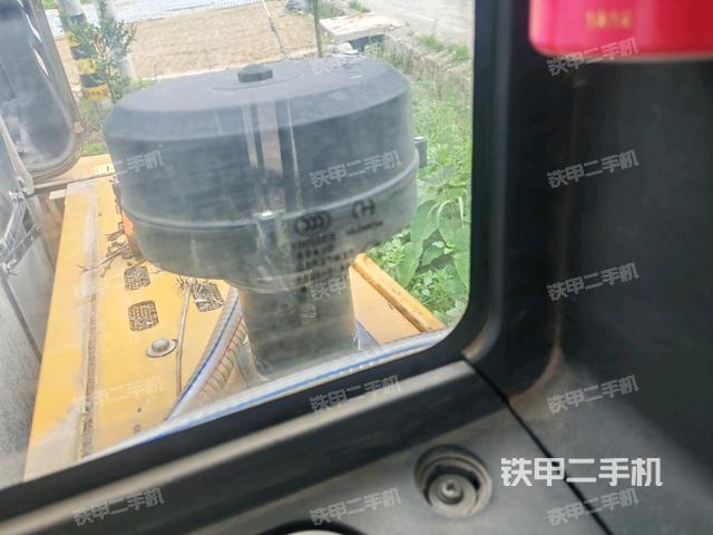 駕駛室左后45度(駕駛室部分) 駕駛室左后45度(駕駛室部分)