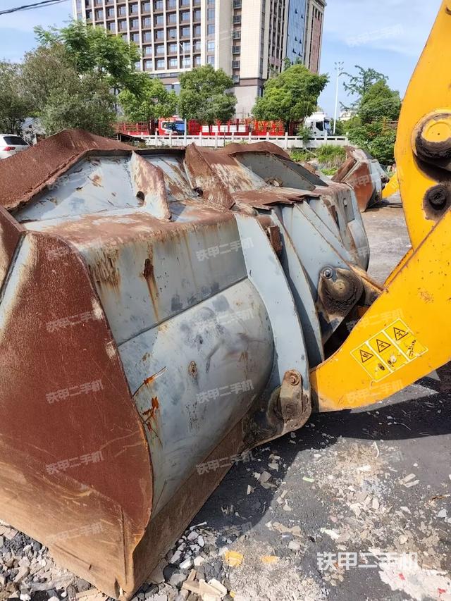 鏟斗后45°(工作裝置) 鏟斗后45°(工作裝置)