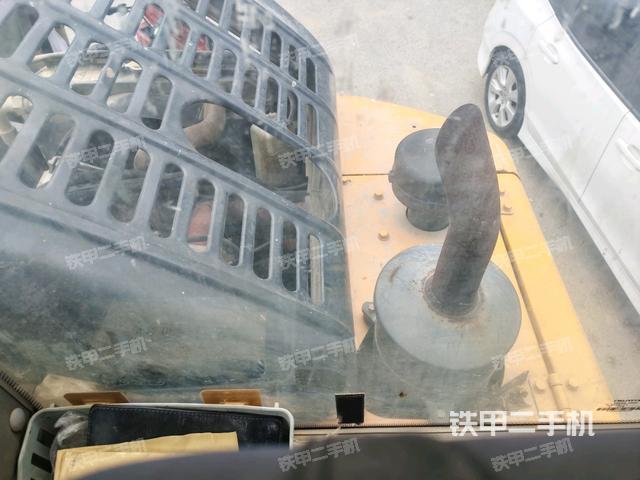 右侧玻璃角标（驾驶室部分）