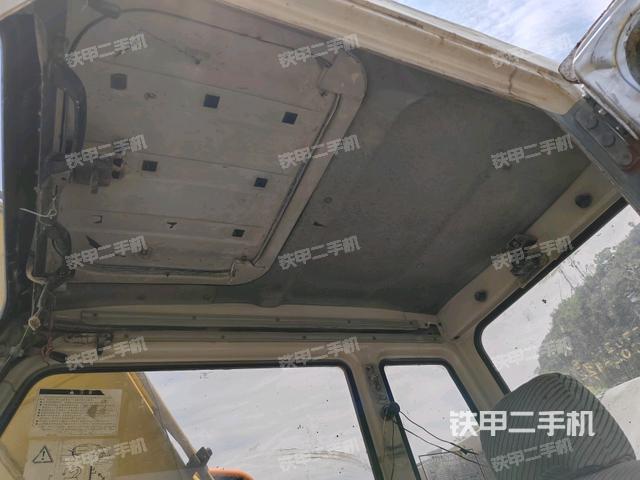 后窗玻璃角標(駕駛室部分) 后窗玻璃角標(駕駛室部分)