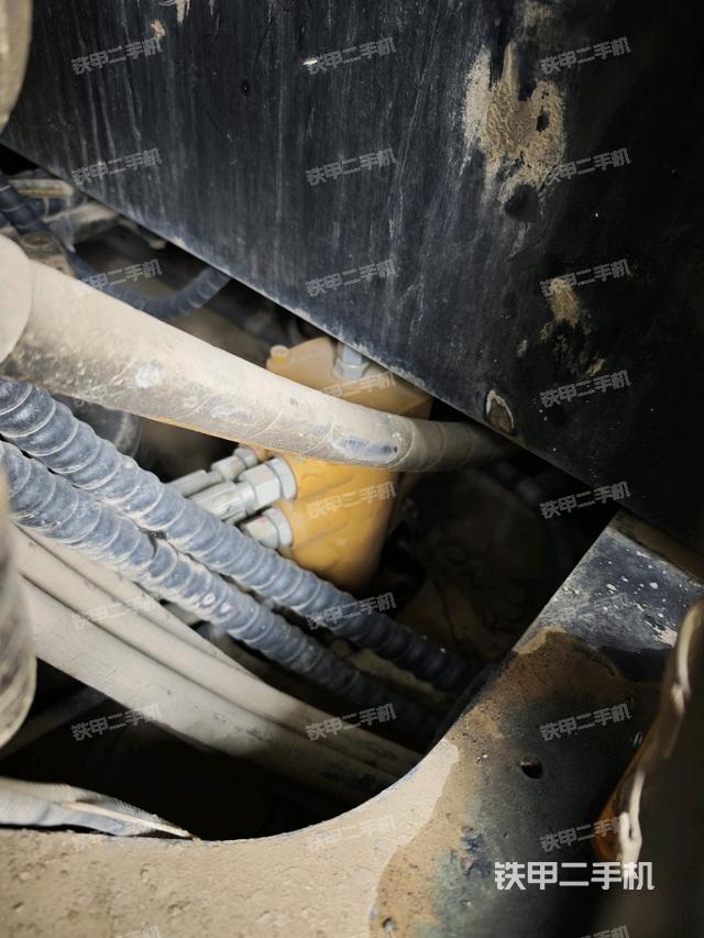 回轉(zhuǎn)馬達(dá)（上車部件）