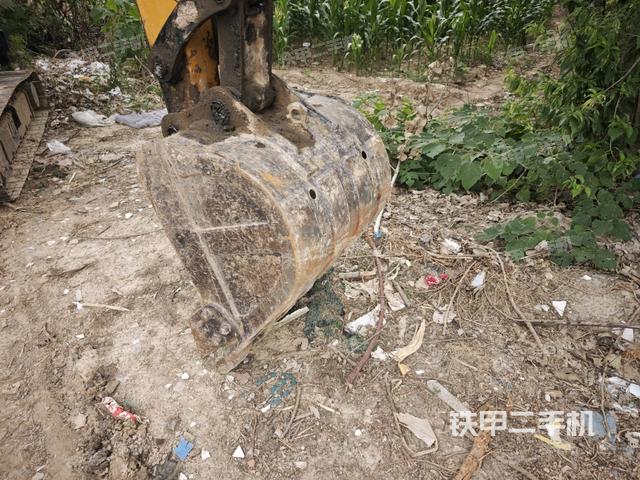 鏟斗右后整體（工作和回轉(zhuǎn)裝置）