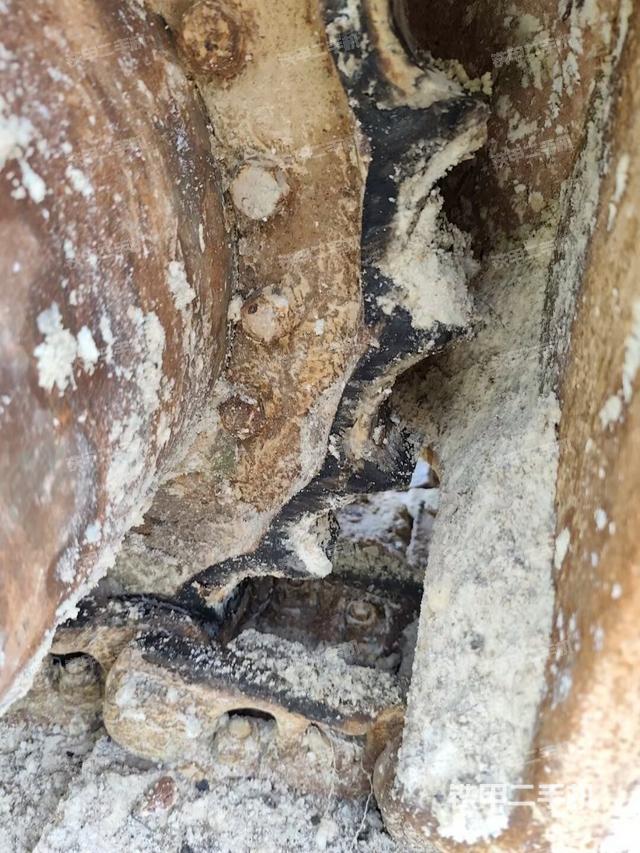 左托鏈輪和鏈筋(行走機(jī)構(gòu)) 左托鏈輪和鏈筋(行走機(jī)構(gòu))