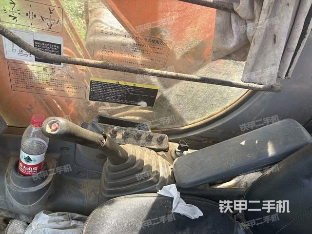 座椅后部(駕駛室部分) 座椅后部(駕駛室部分)