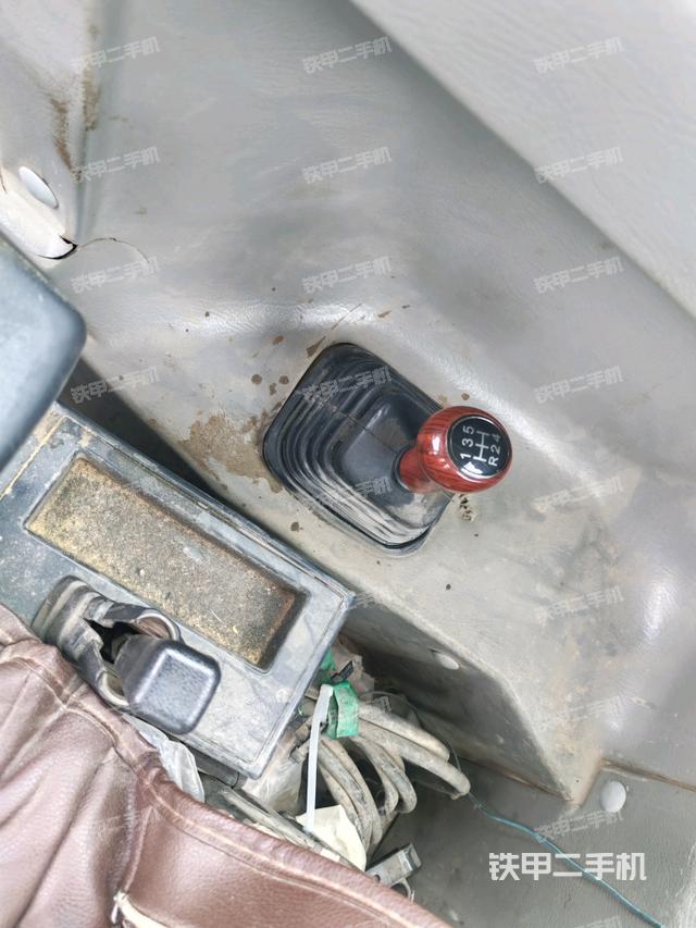  驾驶室正侧（驾驶室部分）