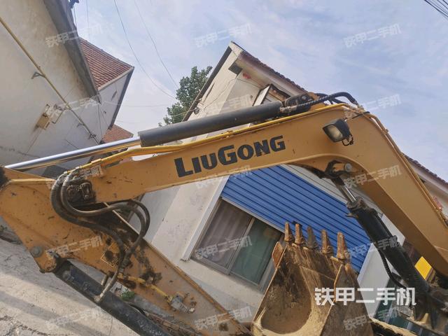 大臂整體?右側(cè)(工作和回轉(zhuǎn)裝置) 大臂整體?右側(cè)(工作和回轉(zhuǎn)裝置)
